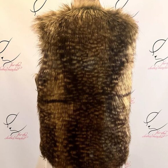Mossimo. Size Small. Acrylic/poly Faux Fur Print Lined Vest. Open Front. GB - Picture 2 of 7